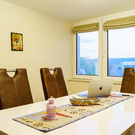 Centrally Located In Apartmán *