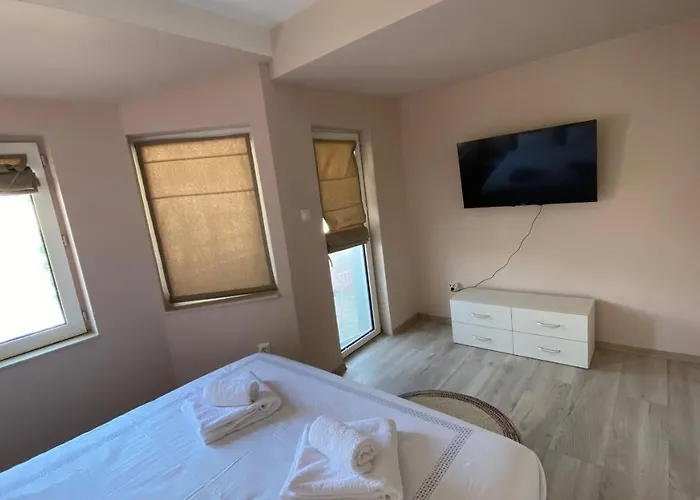 Centrally Located In Appartement