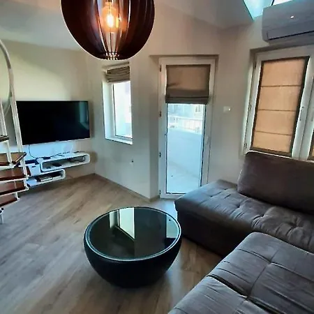 Apartment Centrally Located In Varna