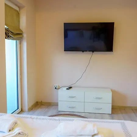 Centrally Located In Apartment *