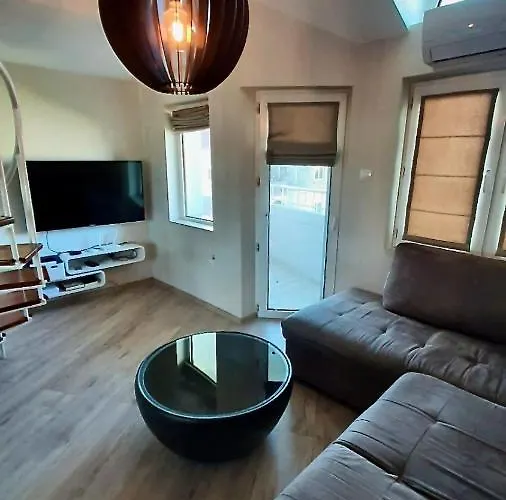 Apartment Centrally Located In Varna